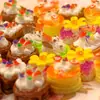 Juguete de Comida Simulada Pastel Accesorios de Resina Pegamento de Crema DIY Funda de Teléfono Móvil Adornos para Pasador Imán para Refrigerador Material Colgante