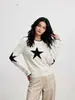 Suéter tejido Azmi blanco de cuello redondo, un diseño de nicho para mujer, nueva colección otoño/invierno, corte holgado, efecto adelgazante, tejido casual y versátil