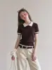 Blusa de tricô com gola dobrável e color-blocking marrom, manga curta para mulheres, novo estilo coreano de verão, top que afina e valoriza o corpo 18163
