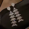 Moda Europeia e Americana Brincos Longos com Franjas Brincos Elegantes para Mulheres Celebridades da Internet Personalidade de Alto Padrão Exagerado Exagerado Brincos