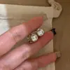 Pendientes de Circonita Irregulares Super Brillantes de Nuevo Estilo para Mujer, Diseño Sencillo de Nicho, Versátiles para el Viaje Diario, Pendientes y Accesorios para Orejas para Mujer