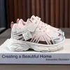 Nuevos zapatos deportivos de primavera y otoño para niños, zapatos tipo dad de malla simple, zapatos infantiles para niñas, zapatos casuales de suela blanda, modernos