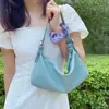 Bolso de Hombro Versátil de Gama Alta, Bolso Pequeño de Piel Suave, Bolso Tipo Dumpling para Mujer, Bolso Cruzado Francés de Media Luna Otoño/Invierno 2026