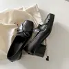 Mocassins femininos de pele de carneiro estilo francês com salto alto, cadarço, sapatilhas de bico quadrado de nicho