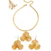 Tres Piezas de Elegantes y Modernos Collares con Colgante de Pétalos Grandes y Pendientes de Flor para Mujer, un Conjunto Encantador y Elegante para Mujeres, Adecuado para Regalos y Banquetes