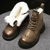 Botas de nieve para mujer, nuevo estilo de invierno 2026, forradas de felpa y engrosadas para abrigar, botas grandes de algodón estilo noreste, botas Martin que aumentan la altura, zapatos de algodón de suela gruesa para mujer