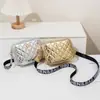 Bolso de mano para mujer con patrón de diamantes y decoración de mariposas estilo coreano, bolso de cámara moderno con correa ancha, bolso cruzado para el día a día del commuter, al por mayor
