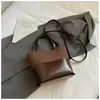 Bolsos de Mano Helados de Alta Gama para Otoño e Invierno para Mujer 2025 Nueva Moda Bolso de Hombro para Viajes Diarios Estilo Extranjero Bolso Cruzado Versátil