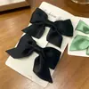 Pinza para el Cabello Roja con Lazo para Niñas 2026 Nuevo Estilo Celebridad de Internet Linda y Delicada Imitación Accesorio para el Cabello de Verano con Banda Lateral de Poliéster
