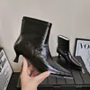 Botines Cortos de Punta para Mujer 2026 Nuevas Llegadas de Otoño Botas Estrechas de Nicho para Usar con Faldas Estilo Coreano Elegantes de Tacón Fino Tacón Alto Botas de Moda