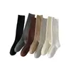 Calcetines altos grises de becerro para mujer, calcetines largos de primavera y otoño, calcetines largos negros JK, rayas verticales, algodón puro, calcetines altos para todo el año para combinar con botas