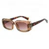 Nuevas gafas de sol cuadradas de montura pequeña estilo retro europeo y americano, elegantes y a la moda, perfectas para la protección solar al aire libre y versátiles para cualquier atuendo.