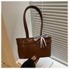 Diseño Nicho PU Cuero Patentado Bolso Sobaco Bolso de Hombro Moda Nueva 2025 para Mujer Bolso Diario para Desplazamientos Bolso Bagel Bolso Tote