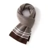 Venta al por mayor del fabricante 35% Lana de Cachemira Agradable a la piel Jacquard Versátil Fresco Suave Cálido Bufanda de Cachemira Tejida