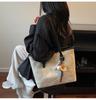 Bolsa Versátil Retrô Estilo Coreano para Mulheres 2025 Grande Capacidade Nova Moda Bolsa de Ombro Casual para o Dia a Dia