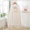 Roupão de banho tipo capa com capuz para crianças, toalha de banho de fleece de coral espessa, absorvente, adequado para o banho do bebê, pode ser usado em todas as estações, toalha de banho grande