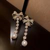 Brincos de arco de diamante estilo coreano de agulha de prata, brincos elegantes e de moda, brincos de design de nicho, leves, luxuosos e sofisticados