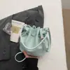 Bolso de Mano de Oficina Súper Popular para Mujer, Nuevo Bolso de Hombro de Alta Gama de Moda 2026, Bolso Cruzado Tipo Cubo para Viajes de Primavera