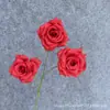 Venta Directa de Fábrica de Flores Artificiales de Rosa Diamante de 3 Cabezas para Decoración de Hotel y Hogar, Materiales de Decoración de Cascada de Rosas para Bodas