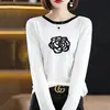 Blusa Femenina Redonda de Manga Larga Bordada con Camelia Vintage Estilo Francés, Holgada, Relajada, Rejuvenecedora, Suave y Elegante