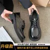 Mocassins femininos estilo britânico, nova coleção de inverno 2026, estilo preppy, perfeitos com saias, sapatos baixos versáteis e da moda para mulheres