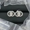 Aretes de Letra Doble C Estilo Chanel para Mujer, Aretes de Botón con Diseño de Nicho, Aretes de Lujo Ligero Inspirados en Chanel, Aguja de Plata