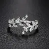Anillo de Hoja Nueva Transfronterizo de Cobre Incrustado con Circonita Anillo de Apertura Simple de Tamaño Ajustable Estilo Frío Joyería de Mano Personalizada