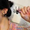 Pendientes de perlas de aleación Wansheng Black Spider, sencillos, con personalidad punk retro oscura exagerada, de gran venta transfronteriza entre Europa y América.