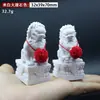 Estilo Marea Nacional Lindo Celebrante de Red León Pequeño León de Cemento Adornos de Escritorio Guardián de Puerta Mini León Feliz Mascota de Té Adornos Creativos