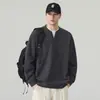 Nova Blusa de Moletom Masculina Outono 2026 com Gola Henley, Falsa Peça Dupla, Luxo Leve, Alta Qualidade, Solta, Confortável, Versátil, Básica, Popular