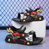 Sandalias para Niños 2026 Verano Nuevos Zapatos Transpirables para Niños Tallas Medianas y Grandes Niños Suela Suave Zapatos de Playa para Niños Pequeños Zapatos de Moda