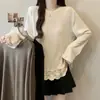 Coleção de outono nova plus size: Camiseta feminina estilosa, de manga longa, gola redonda e corte solto, que valoriza a silhueta, com detalhes em renda