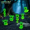 Nuevo producto transfronterizo: Figuritas de alienígenas que brillan en la oscuridad, decoraciones de paisajismo de jardín DIY, adornos colgantes y figuritas en miniatura para escritorio