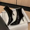 Botas de Cano Curto de Couro Bovino + Couro Elástico Femininas Botas Emagrecedoras Outono Novo Bico Quadrado Zíper Traseiro Salto Fino Salto Alto Botas Elásticas de Cano Curto Femininas