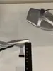 Sapatos de Salto Alto Pequeno Franceses Prateados de Temperamento para Mulheres Calçados de Exterior Sandálias com Estampa de Leopardo Novo Verão 2025
