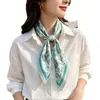 Novo Lenço Quadrado Pequeno Floral de Primavera 70cm, Lenço de Seda Sintética, Lenço de Cabeça, Lenço de Pescoço Estampado Primavera e Verão, Lenço de Pescoço Profissional