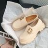 Zapatos blancos al por mayor para mujer 2025 primavera nuevos mocasines casuales retro estilo británico de plataforma zapatos de un paso
