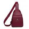 Bolsa de peito macia em couro estilo vintage para mulheres, novo modelo 2026, bolsa de peito transversal de ombro único, bolsa cruzada versátil casual para viagem transfronteiriça