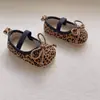Sapatos de Bebê Primavera e Outono Novo Estilo Coreano Sola Macia Sapatos Frontais Bebê Interno Elástico Antiderrapante Antiderrapante Estampa de Leopardo Laço