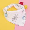 Toalla triangular de gasa espumosa peinada con estampado de dibujos animados de algodón para bebé, toalla absorbente de saliva ajustable con doble broche