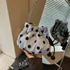 Bolso de Mano Pequeño de Moda Transfronterizo 2026 Verano Nuevo Bolso de Hombro Versátil Casual Bolso Cruzado Tipo Cubo