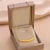 Pendente Elegante de Aço Titânio Curvo Flor Antiga Tubo Baía Colar Versátil de Aço Titânio de Alta Qualidade Joias Europeias e Americanas Populares para Mulheres