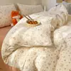 Juego de ropa de cama de gasa de doble capa Clase A de cuatro piezas, algodón puro, nuevo diseño de dibujos animados, sábana individual, funda de edredón, juego de tres piezas para dormitorio 4