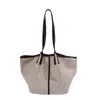 Bolsa tote grande plissada retrô de outono e inverno para mulheres, nova bolsa tote versátil para o dia a dia 2026, bolsa de ombro em camurça fosca, bolsa de axila