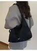 Bolso de Hombro Grande de Gran Capacidad Estilo Perezoso Nuevo Moda para Viajes Cotidianos Bolso de Axila de Nicho Bolso Tote Retro para Mujer Otoño e Invierno