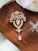 Novos Broches Elegantes Estilo Corte Europeu e Americano Mais Vendidos para Homens e Mulheres, Broches Pingente de Cristal Versáteis Modernos e de Alto Padrão
