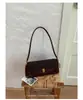 Bolsa de ombro transfronteiriça estilo francês de luxo leve para mulheres, nova bolsa de mão da moda de alto valor para sair, bolsa de ombro estilosa