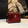 Bolso Pequeño de Moda 2026 Nueva Moda Diseño de Nicho Cuero Genuino Bolso de Mujer Versátil Forma de Caja Bolso de Hombro Cruzado