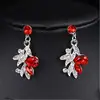 Atmósfera de alta gama francesa aretes únicos de hoja diseño de nicho aretes delicados temperamento socialité joyería de lujo ligero