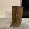 Botas Country Western de Salto Alto Bico Fino Retrô 2026 Novo Estilo Elegantes da Moda Afinando Panturrilha Ampla Botas de Camurça Franzidas